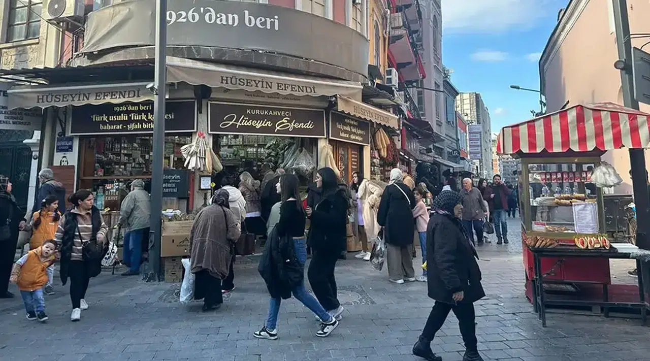 Kemeraltı’nda Bir Efsane: 99 Yıllık Kahve Hikayesi