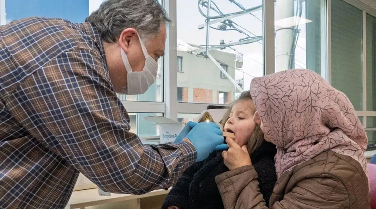 İzmir'de Ücretsiz Diş Sağlığı Hizmeti: 30 İlçede Yaygınlaştırılıyor