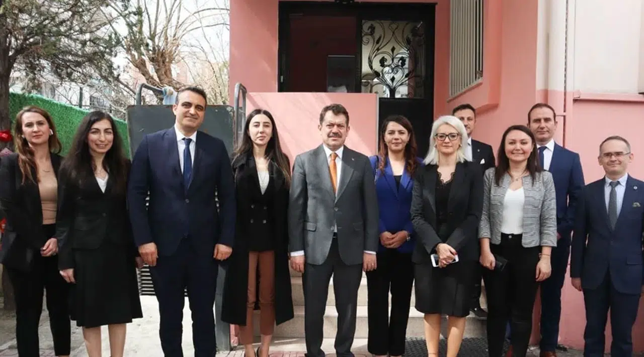 İzmir’de Kadına Şiddetle Mücadele Güçleniyor