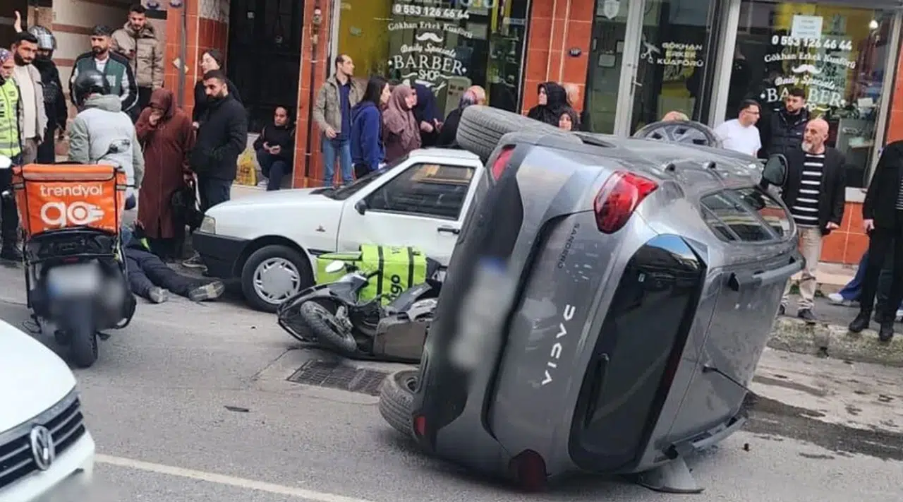 İzmir Buca’da Motosiklet ile Otomobil Çarpıştı