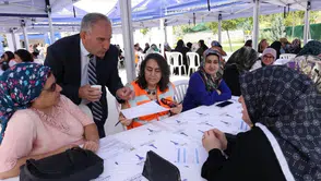 İzmirli Kadınlar “Sıcak Çaylar” Etkinliğinde Buluştu