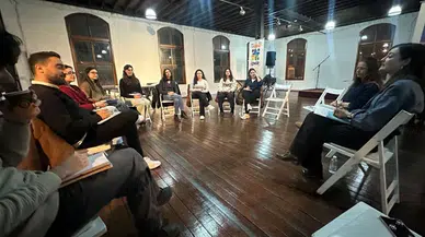 İzmir’de Gençler İçin Kitap Kulübü Projesi Başladı