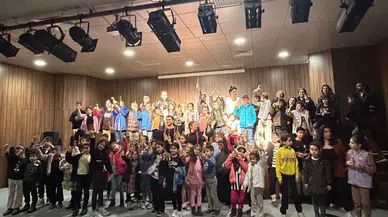 İzmir’de Çocuklar Sanatla Buluştu