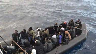 İzmir Çeşme Açıklarında 44 Düzensiz Göçmen Yakalandı