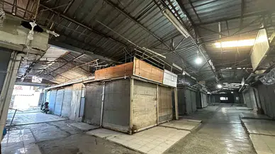 İzmir'in Tarihi Arap Han'ı Sessizliğe Büründü