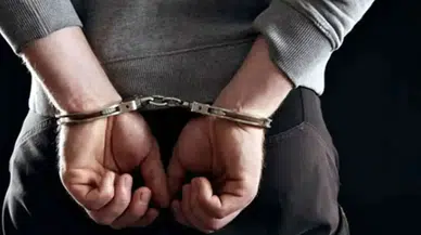 İzmir'de Dolandırıcılar Suçüstü Yakalandı