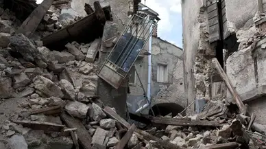 İzmir’de Deprem Riski Hangi Bölgelerde Daha Çok