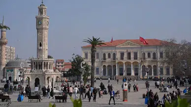 İzmir’de Bahar Havası: Sahiller ve Parklar Şenlendi