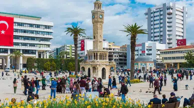 İzmir'de Sıcak Hava Başlıyor