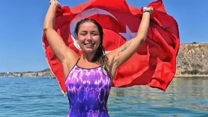 İzmirli Yüzücüden Tarihi Başarı