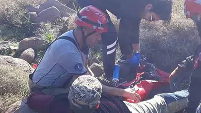 Çeşme'de Kaza Geçiren Avcı Ekiplerin Çabasıyla Kurtarıldı