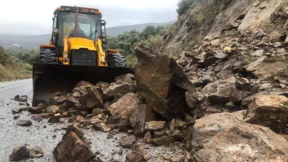 Ödemiş’te Parçaları Yolu Kapattı