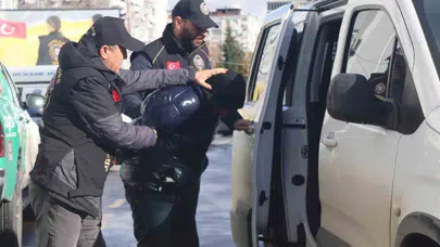 İzmir’de 35 Yıllık Komşusuna İhanet Etti