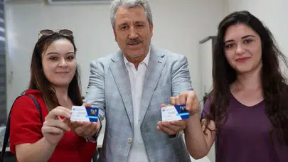 Ege Üniversitesi'nin "Mezun Kart" Uygulamasına Yoğun İlgi