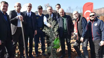 İzmir Karşıyaka’da 4 Bin Fidan Toprakla Buluştu