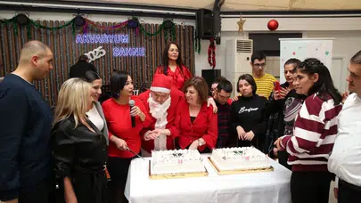 Çiğli Belediyesi’nden Özel Çocuklara Yılbaşı Hediyesi