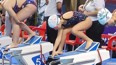 Başkan Tugay’dan Paralimpik Yüzücü Miray’a Destek Sözü