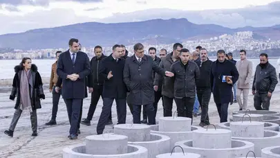 İzmir Kordonu’nda Geçici Fırtına Duvarı Çalışmaları