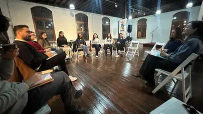 İzmir’de Gençler İçin Kitap Kulübü Projesi Başladı