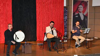 Çiğli’de Şiir ve Türkü Dolu Bir Gece