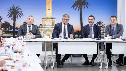 İzmir’de Troleybüs Dönemi Başlıyor: İlk Durak Karşıyaka