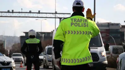İzmir’de 28 Bin 480 Sürücüye Ceza Kesildi