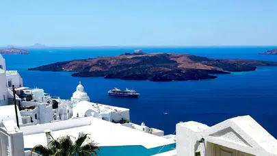 Santorini'de Volkan Tehlikesi! 10 Bin Kişi Adadan Ayrıldı