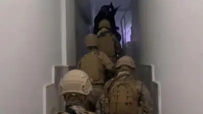 İzmir Merkezli 6 İlde FETÖ Operasyonu: 7 Gözaltı