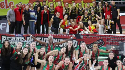 Göztepe ve Karşıyaka, Sultanlar Ligi İçin Sahaya Çıkıyor