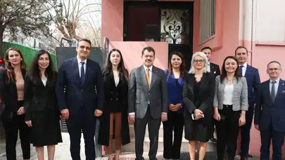 İzmir’de Kadına Şiddetle Mücadele Güçleniyor