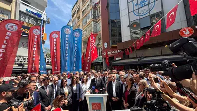 CHP İzmir'den Özgür Özel’e saldırıya sert tepki