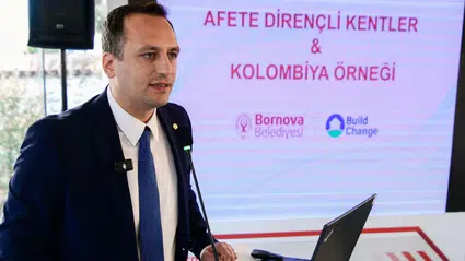 Bornova Belediyesi’nden Muhtarlara Afet Eğitimi