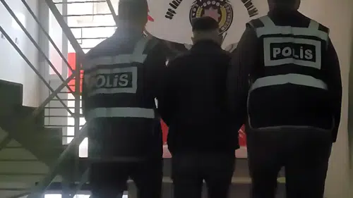 Karabağlar’da Aranan Şahıs Operasyonla Yakalandı