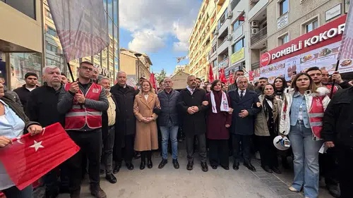 İzmir Gündoğdu’da Tek Yürek: “Saraylarıyla, Saltanatlarıyla Gidecekler!”