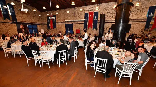 İzmir’de Şehit Aileleri ve Gaziler İçin Anlamlı İftar