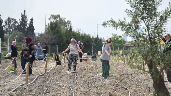Bornova’da Toprak Kadınların Umudu Oldu
