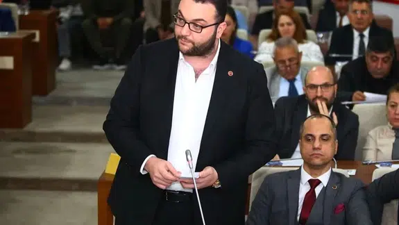 Karabağlar’da istifa krizi