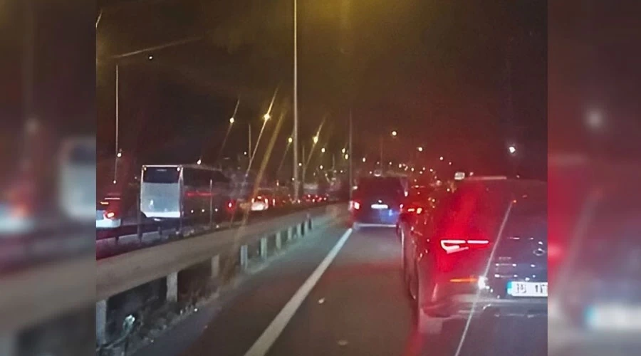 İzmir Çiğli'de Trafik Çilesi: Vatandaşlar Tepkili