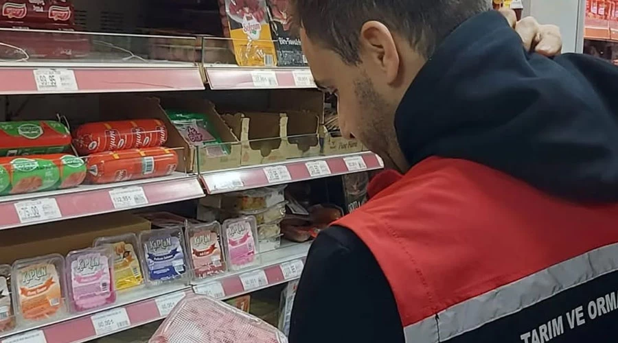 İzmir'de Halk Sağlığını Tehdit Eden İşletmeye Ceza