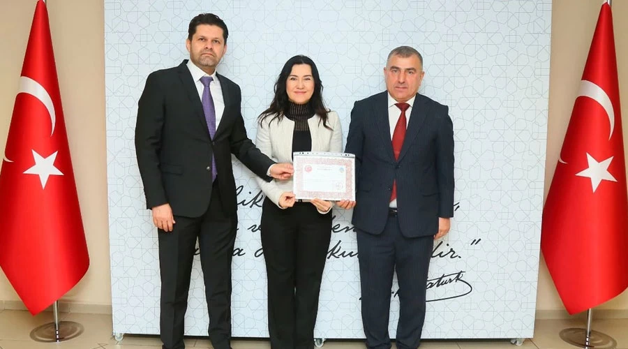 Başarılı Çalışmalarıyla Dikkat Çeken Başhekim Aladağ’a Ödül
