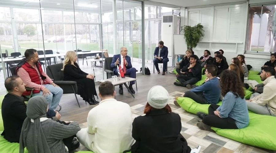 Ege Üniversitesi’nden ÜNİDES Programı’nda Büyük Başarı