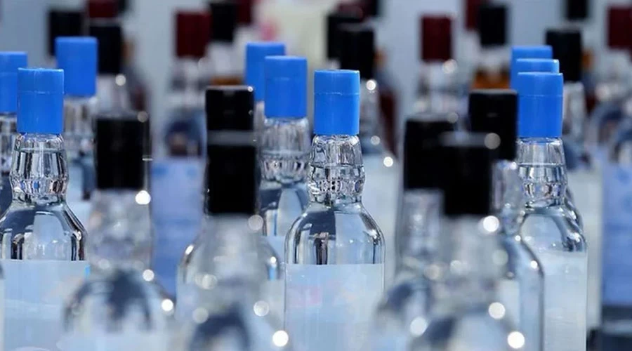 İzmir’de 2 Ton Etil Alkol Ele Geçirildi