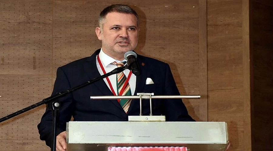 Karşıyaka’da Şok İstifa: Başkan Ergüllü Görevi Bıraktı