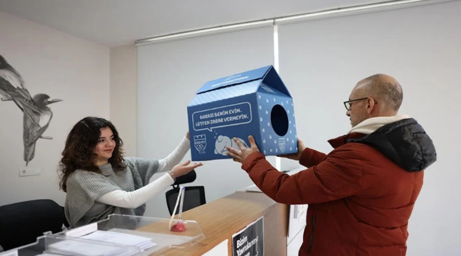Çeşme Belediyesi’nden Sokak Hayvanlarına Sıcak Bir Yuva