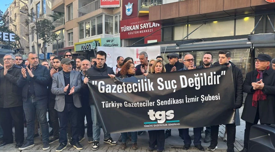 İzmirli Gazetecilerden Gözaltı Tepkisi
