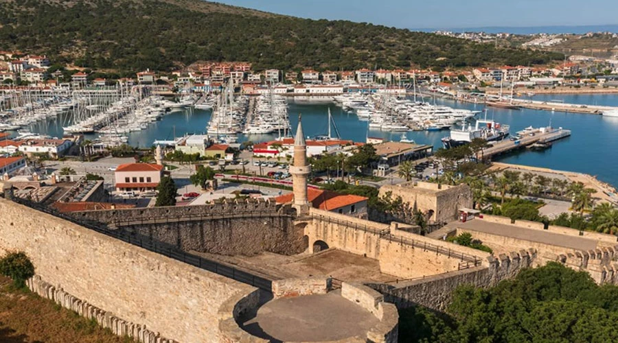 Çeşme ve Bayındır’da Belediye Taşınmazları Satışa Çıkıyor