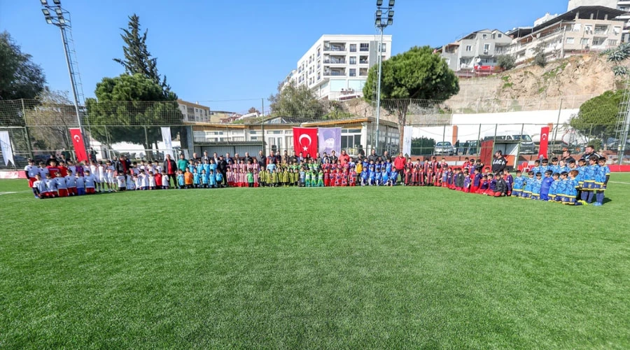 Bayraklı’da U-10 Cup Futbol Turnuvası Coşkuyla Sona Erdi