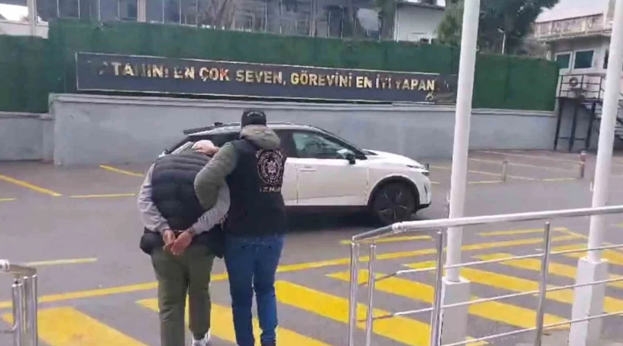 İzmir'de Gözlük Mağazası Soyguncusu Yakalandı