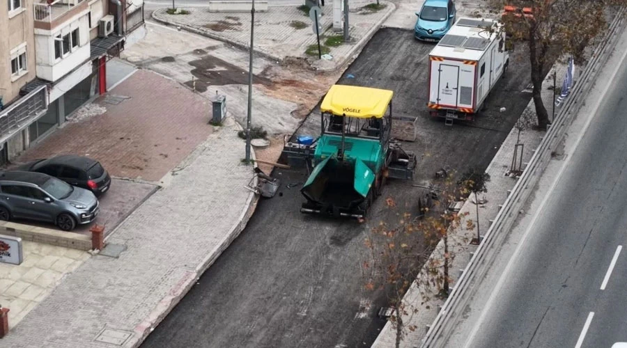 Bayraklı’da Yol Yenileme Çalışmaları Hız Kesmeden Devam Ediyor