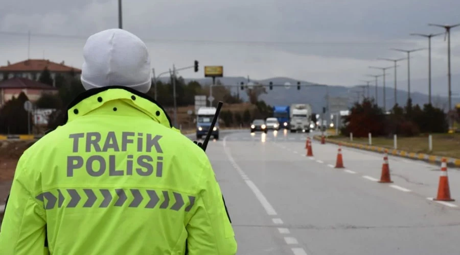 İzmir’de 26 Bin 536 Sürücüye Ceza Kesildi